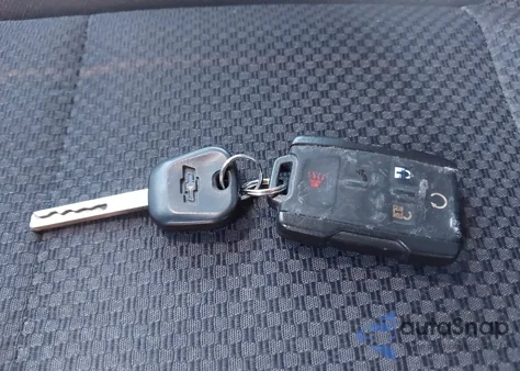 2018 Chevrolet Silverado 1500 2Lt z USA, uszkodzony, nr VIN 3GCUKREC8JG381970